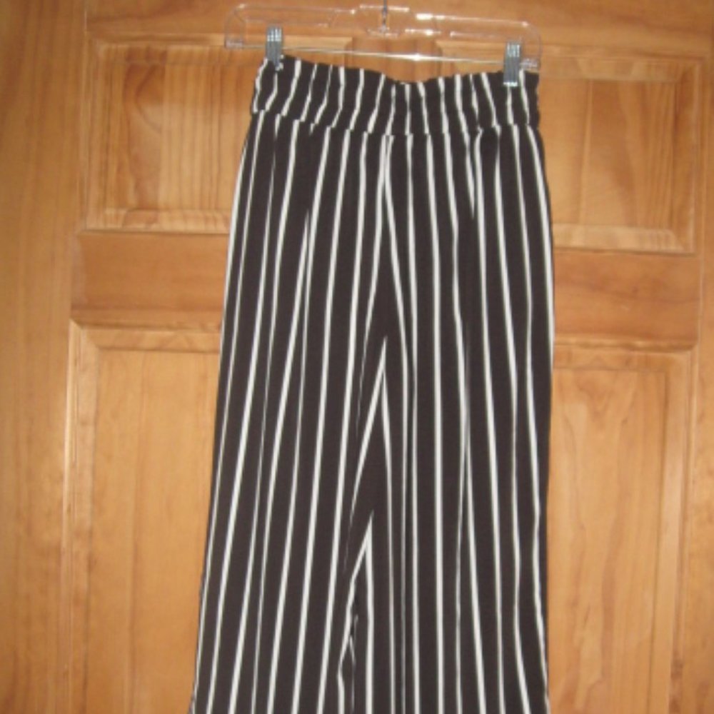 Forever 21 Black and White Wide Slip On Strip Pants - Picture 4 of 5